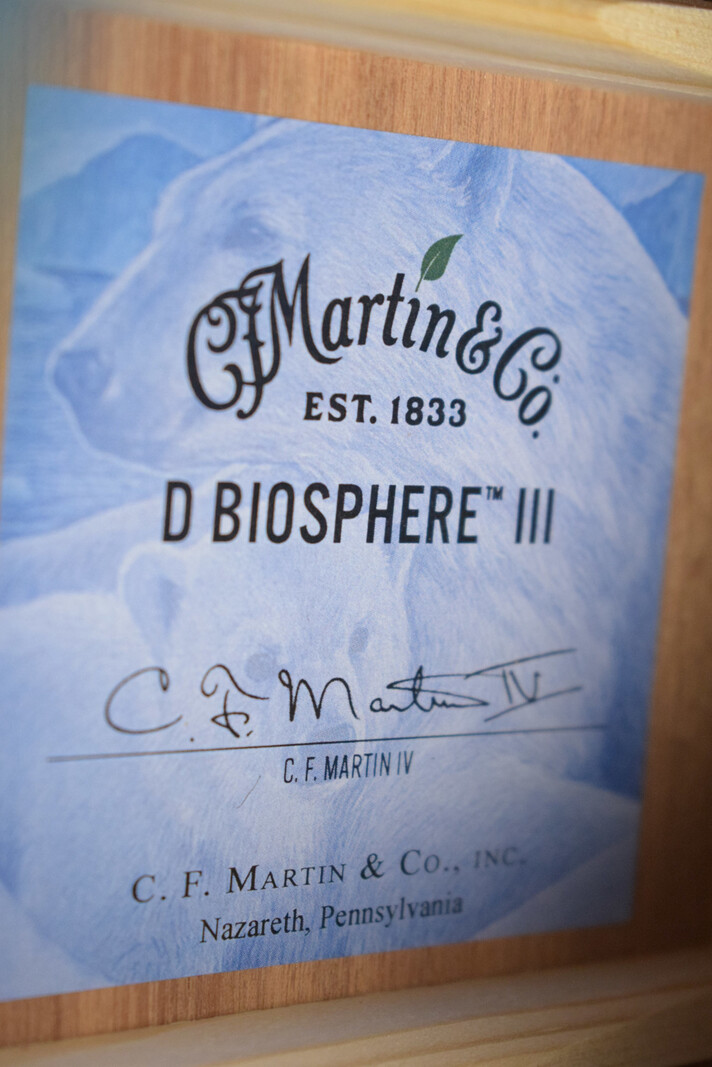 Martin Martin D Biosphere® III Dreadnought Robert Goetzl Polar Bears