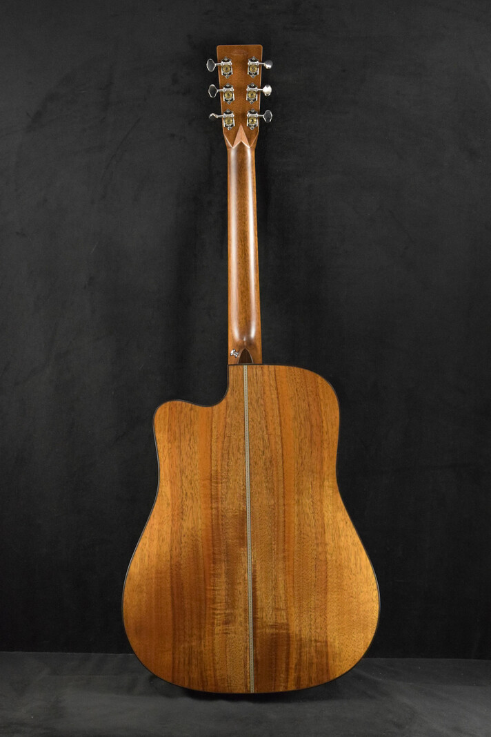 Martin Martin Custom Shop Dreadnought Acoustic-Electric Cutaway Flamed Koa/Sitka Spruce Natural Gloss