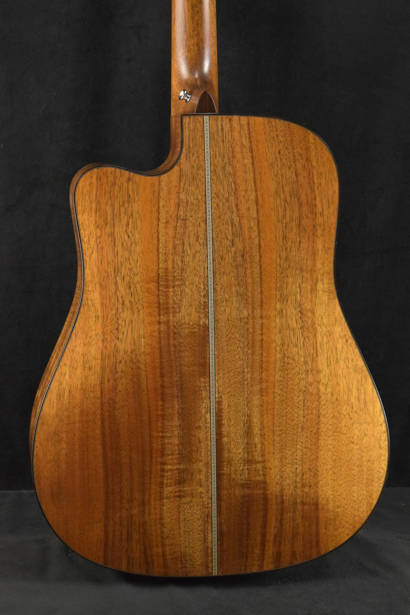Martin Martin Custom Shop Dreadnought Acoustic-Electric Cutaway Flamed Koa/Sitka Spruce Natural Gloss