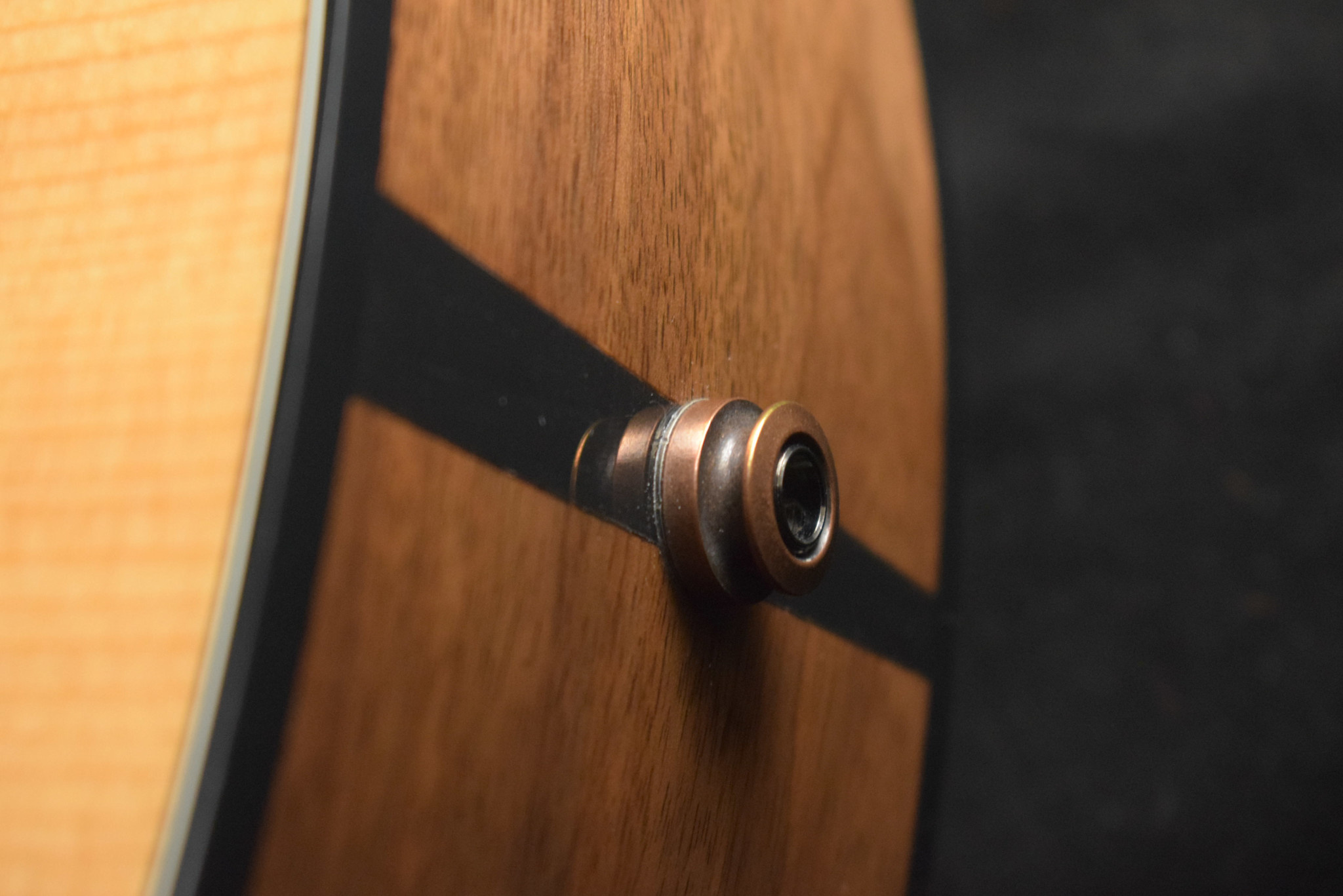 Gibson Gibson J-185 EC Modern Acoustic-Electric Cutaway Walnut Antique Natural