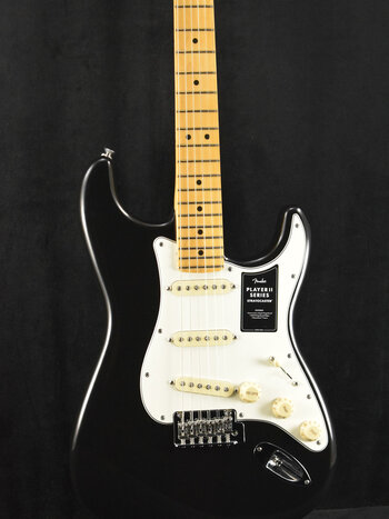 Fender Fender Player Stratocaster PF Black - Fuller's Guitar Fender Fender Player Stratocaster PF Black - Fuller's Guitar