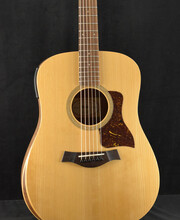 Fisherman さんTaylor Academy 10e 未使用品 Taylor Academy 10e Dreadnought Acoustic-Electric Guitar