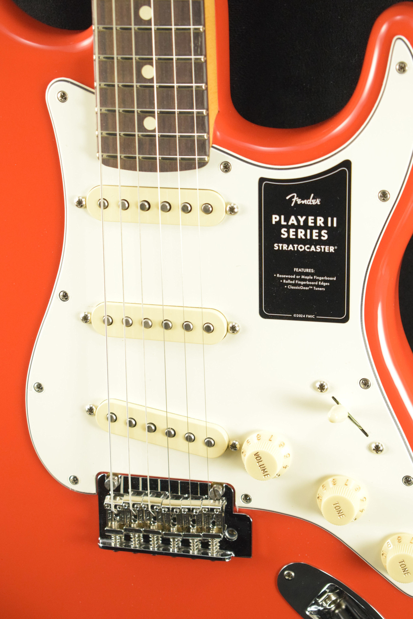 Fender Fender Player II Stratocaster Coral Red Rosewood Fingerboard