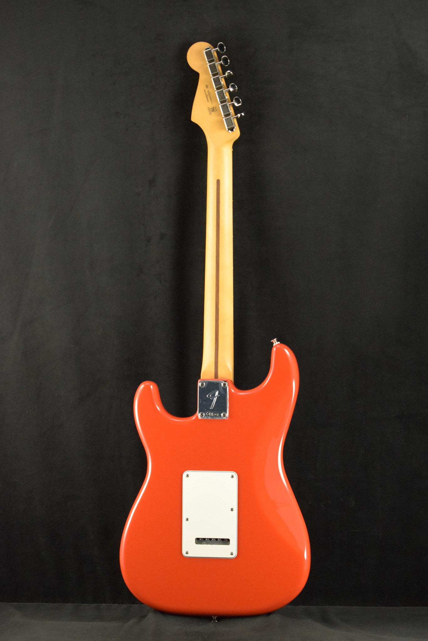 Fender Fender Player II Stratocaster Coral Red Rosewood Fingerboard