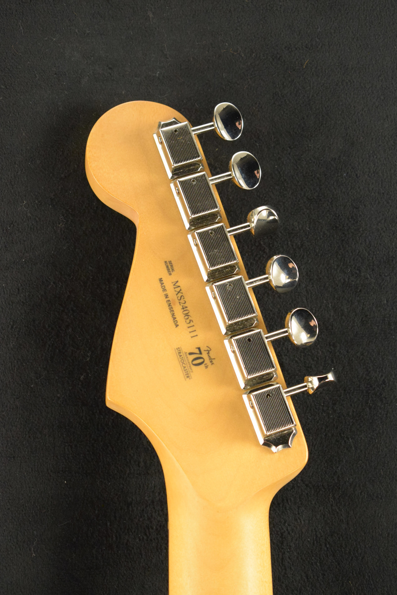 Fender Fender Player II Stratocaster Coral Red Rosewood Fingerboard