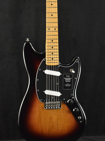 Fender Fender Player II Mustang 3-Color Sunburst Maple Fingerboard