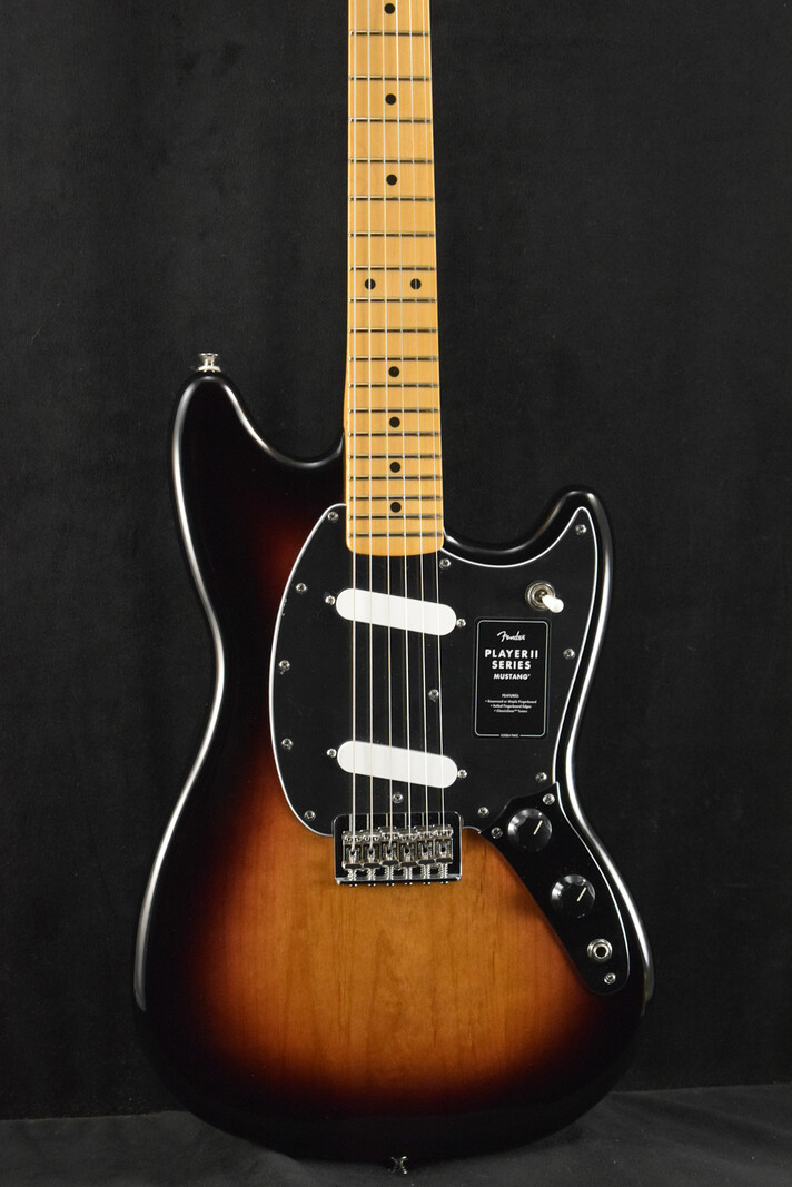 Fender Fender Player II Mustang 3-Color Sunburst Maple Fingerboard