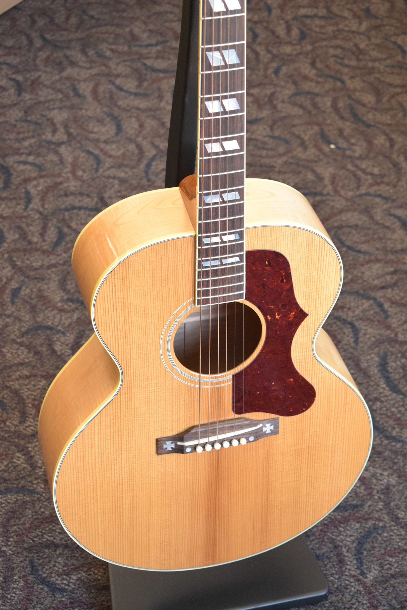 ギター Gibson Custom 1952 J-185 Antique Natural Gibson 1952 J-185 Acoustic Guitar Antique Natural | Music & Arts