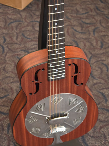 National National M14 Mahogany 14-Fret Single Cone Resonator