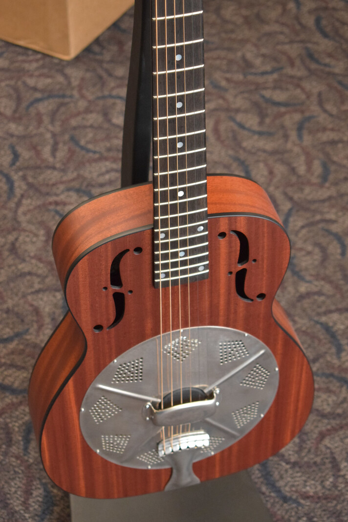 National National M14 Mahogany 14-Fret Single Cone Resonator