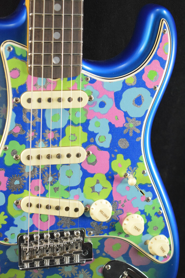 Fender Fender Limited Edition '68 Stratocaster Journeyman Relic with Closet Classic Hardware Blue Flower