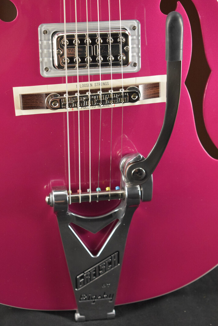 Gretsch Gretsch G6120T-HR Brian Setzer Signature Hot Rod Hollow Body with Bigsby Candy Magenta