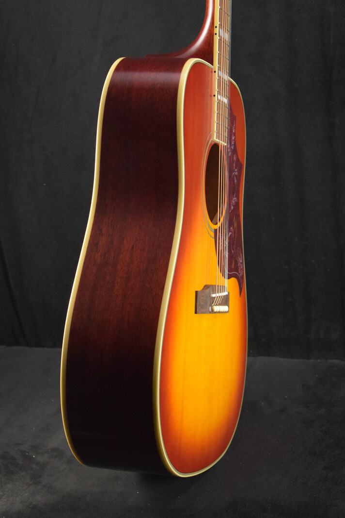 Epiphone Epiphone Inspired by Gibson Hummingbird Aged Cherry Sunburst Gloss