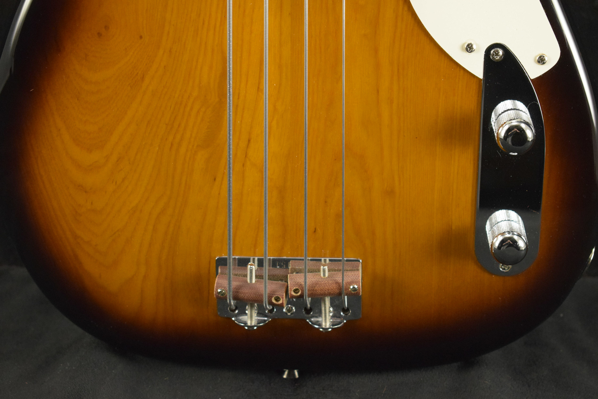 Fender Fender American Vintage II 1954 Precision Bass 2-Color Sunburst