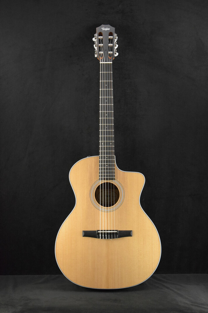 Taylor Taylor 214ce-N Nylon-String Natural