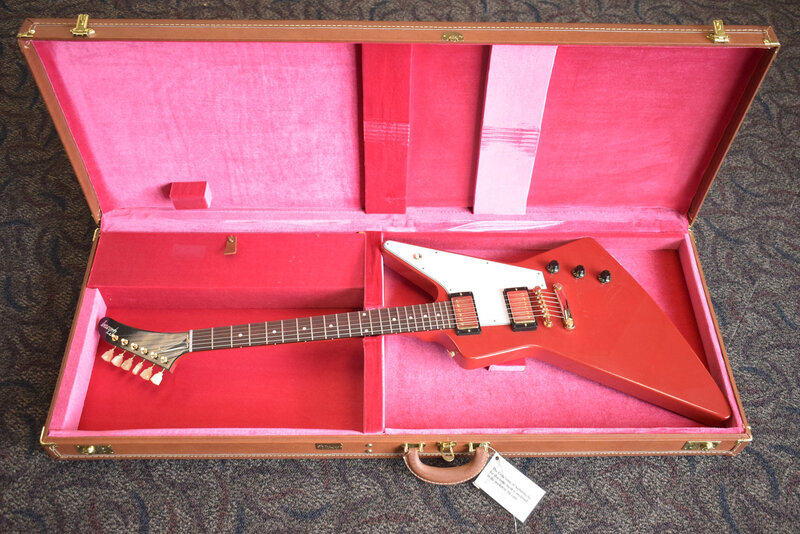 Gibson Gibson Custom Shop 1958 Korina Explorer VOS Cardinal Red Gold Hardware