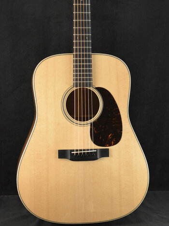 Martin Martin Custom Shop 10CMDBLKWALNUT Dreadnought 14-Fret Black Walnut