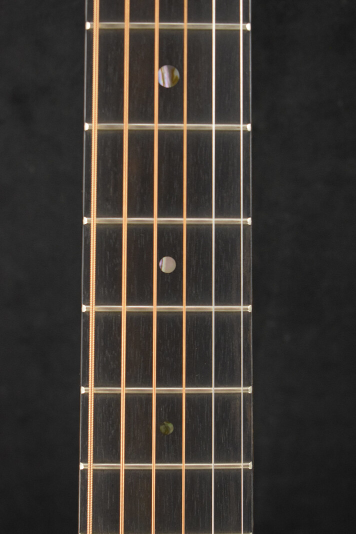 Martin Martin Custom Shop 10CMDBLKWALNUT Dreadnought 14-Fret Black Walnut