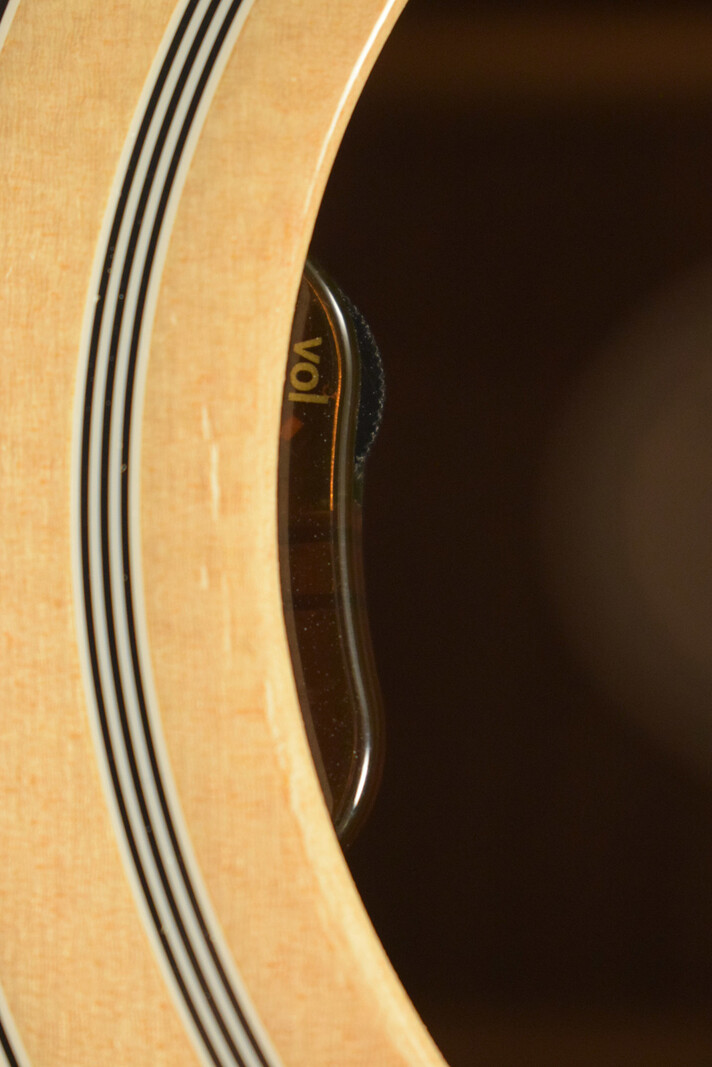 Gibson Gibson SJ-200 Studio Walnut Satin Natural