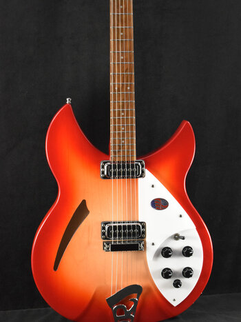 Rickenbacker Rickenbacker 330 6-String Fireglo