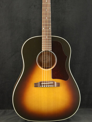 Gibson Custom Shop 1942 Banner J-45 Vintage Sunburst