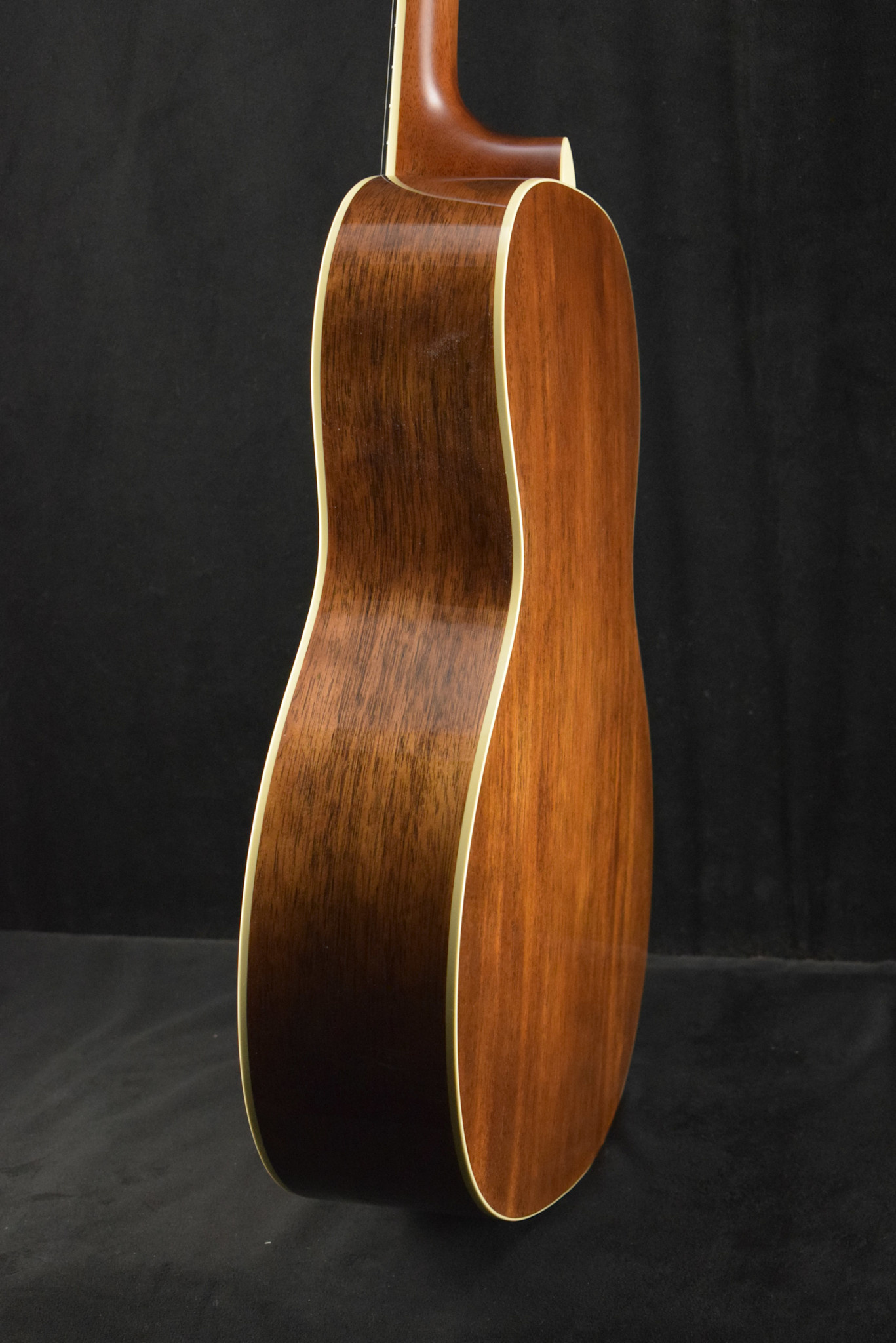 Martin Martin Custom Shop 00 Grand Concert Slope Shoulder Mahogany Natural Gloss