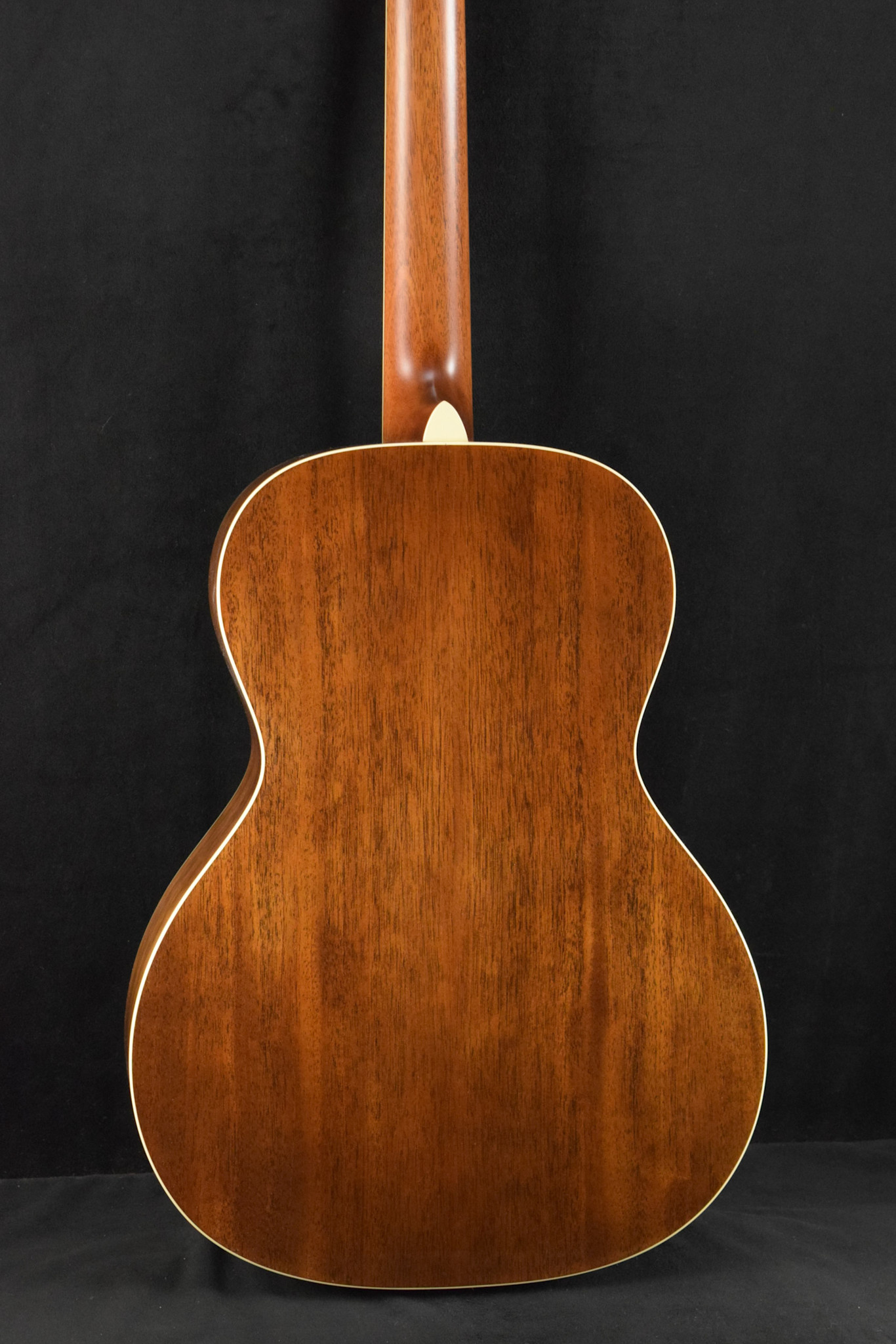 Martin Martin Custom Shop 00 Grand Concert Slope Shoulder Mahogany Natural Gloss