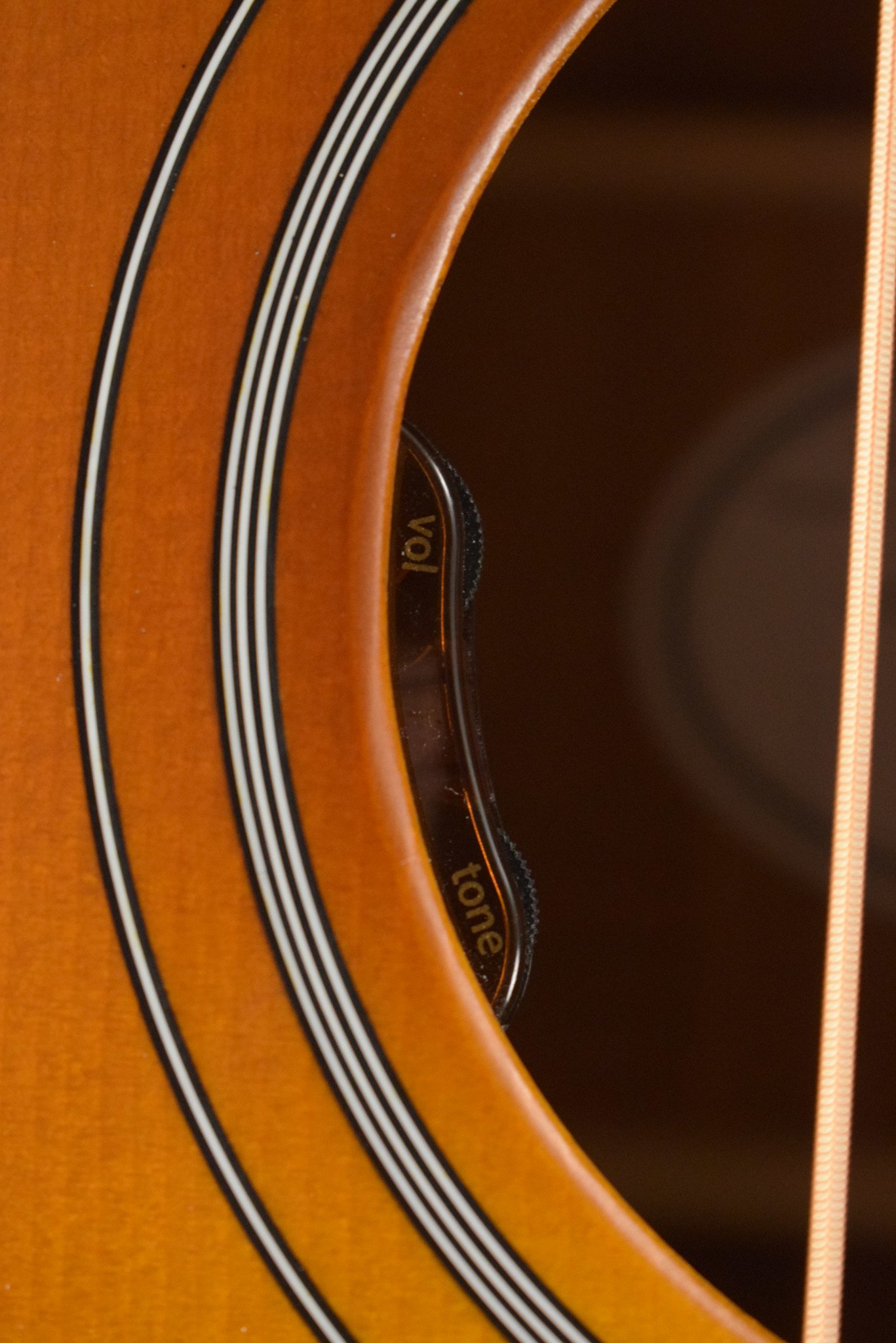 Gibson Gibson Hummingbird Faded Heritage Cherry Sunburst Satin