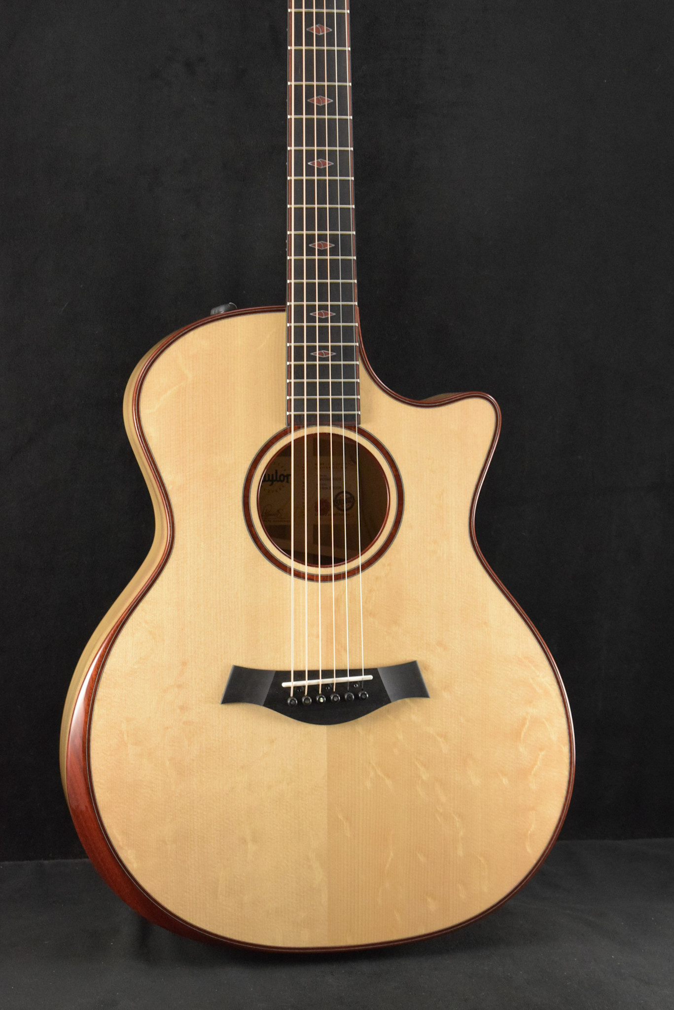 Taylor Taylor NAMM Custom #6 C14ce B5006 Grand Auditorium Bearclaw Sitka Spruce/Blackheart Sassafras