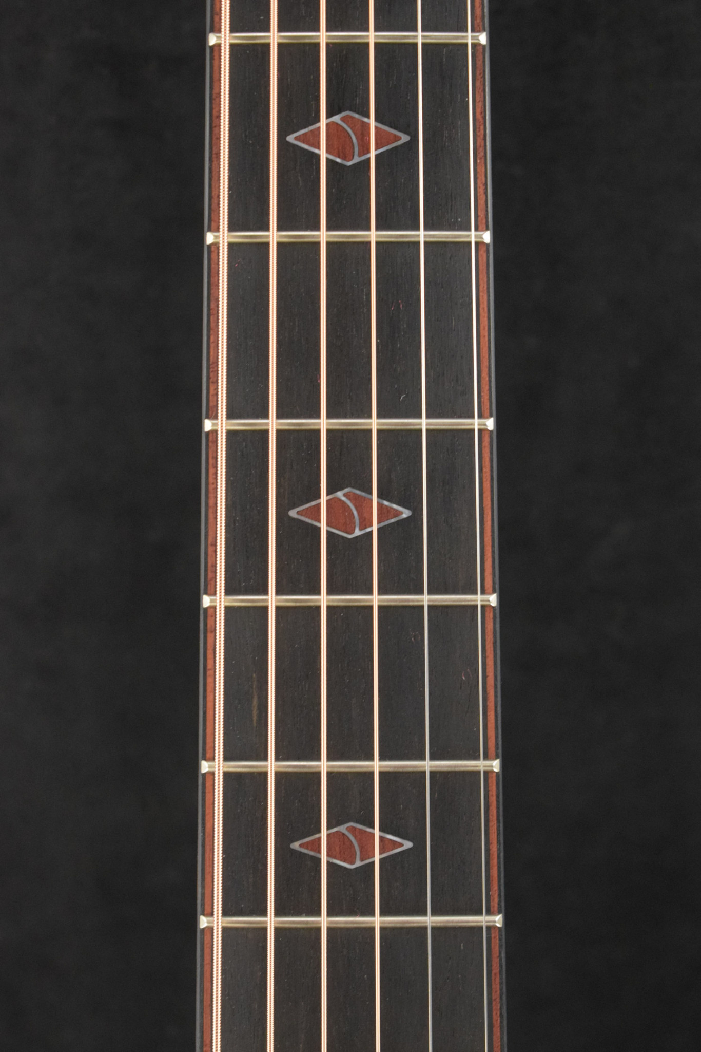 Taylor Taylor NAMM Custom #6 C14ce B5006 Grand Auditorium Bearclaw Sitka Spruce/Blackheart Sassafras