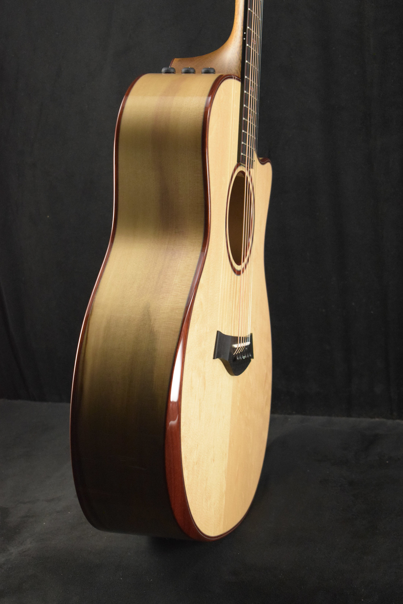 Taylor Taylor NAMM Custom #6 C14ce B5006 Grand Auditorium Bearclaw Sitka Spruce/Blackheart Sassafras
