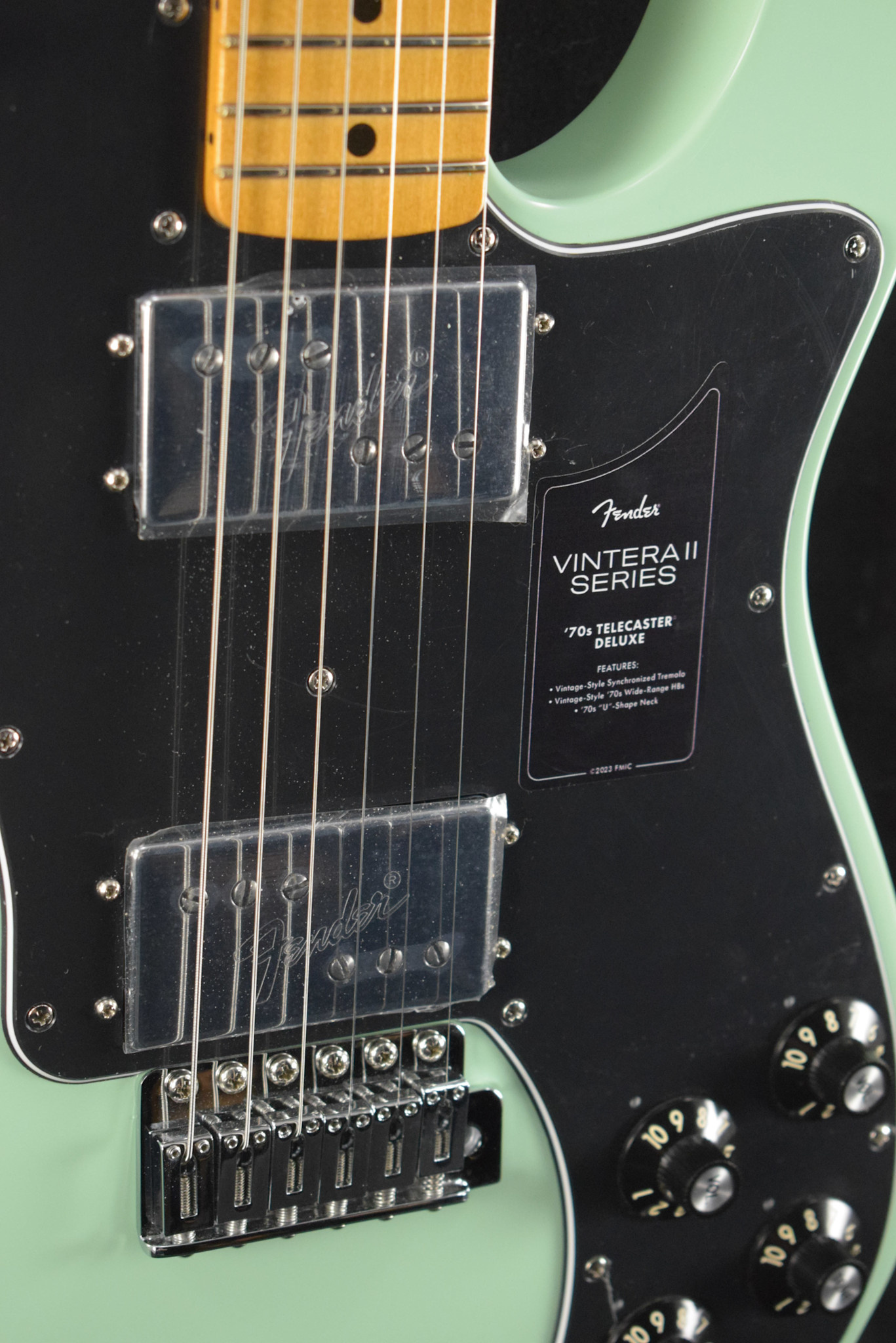 Fender Fender Vintera II '70s Telecaster Deluxe with Tremolo Surf Green Maple Fingerboard