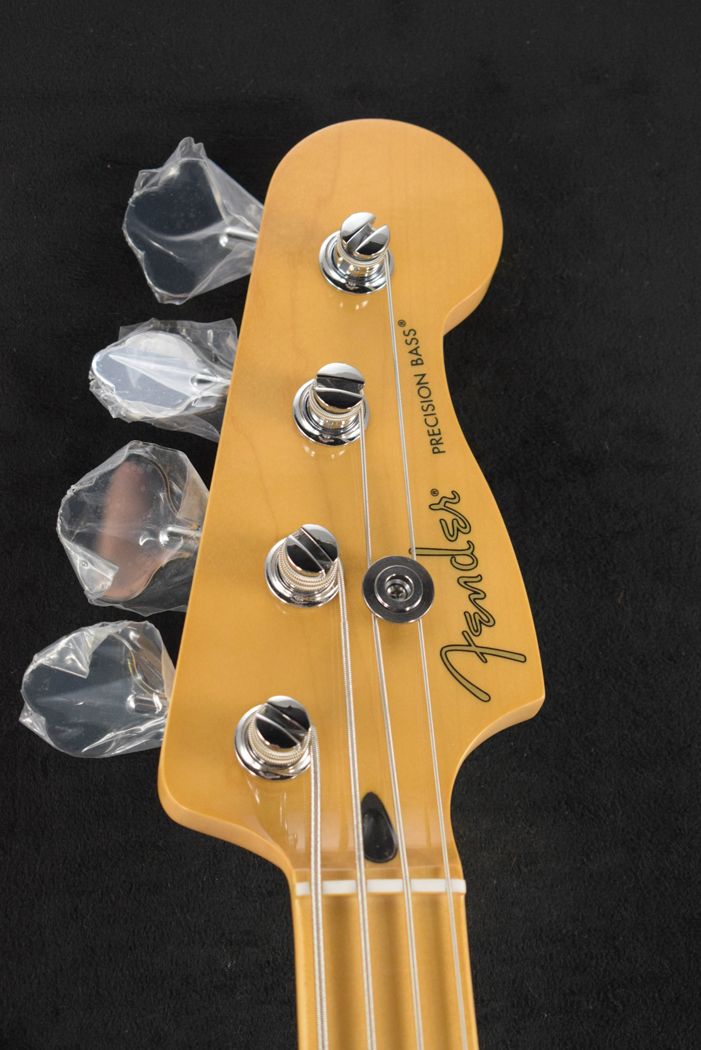 Fender Fender Player II Precision Bass Hialeah Yellow Maple Fingerboard