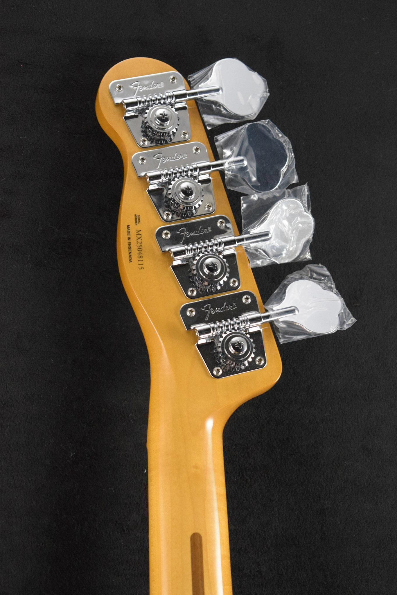 Fender Fender Vintera II '70s Telecaster Bass Vintage White Maple Fingerboard