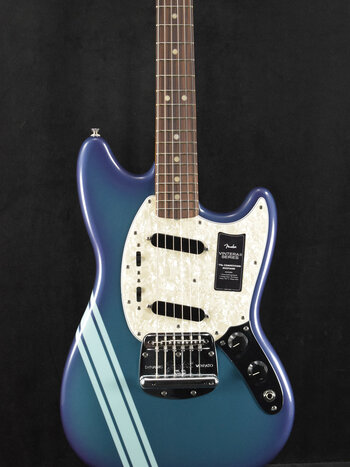 Fender Fender Vintera II '70s Competition Mustang Competition Burgundy Rosewood Fingerboard