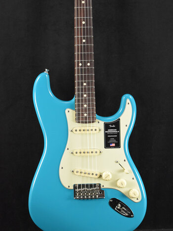 Fender Fender American Professional II Stratocaster Miami Blue Rosewood Fingerboard