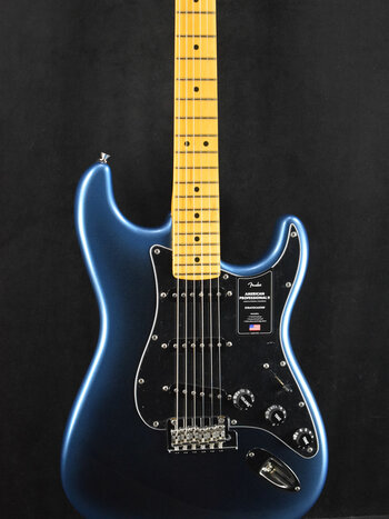 Fender Fender American Professional II Stratocaster Dark Night Maple Fingerboard