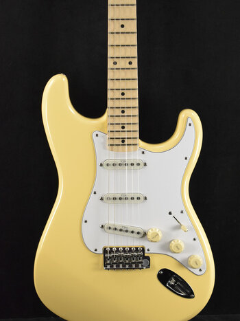 Fender Fender Yngwie Malmsteen Stratocaster Vintage White Scalloped Maple Fingerboard