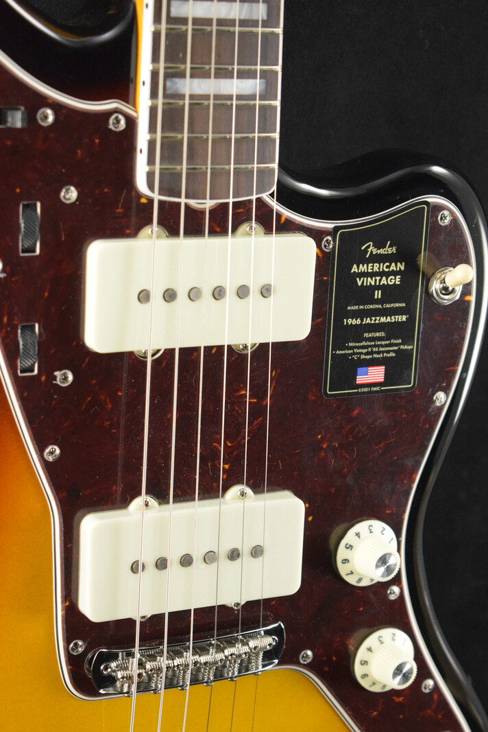 Fender Fender American Vintage II 1966 Jazzmaster 3-Color Sunburst Rosewood Fingerboard