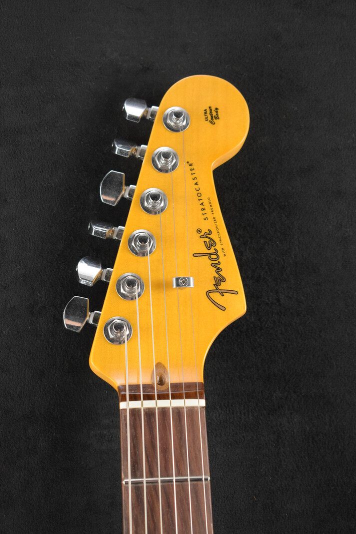 Fender Fender American Ultra Luxe Vintage '60s Stratocaster Ice Blue Metallic Rosewood Fingerboard