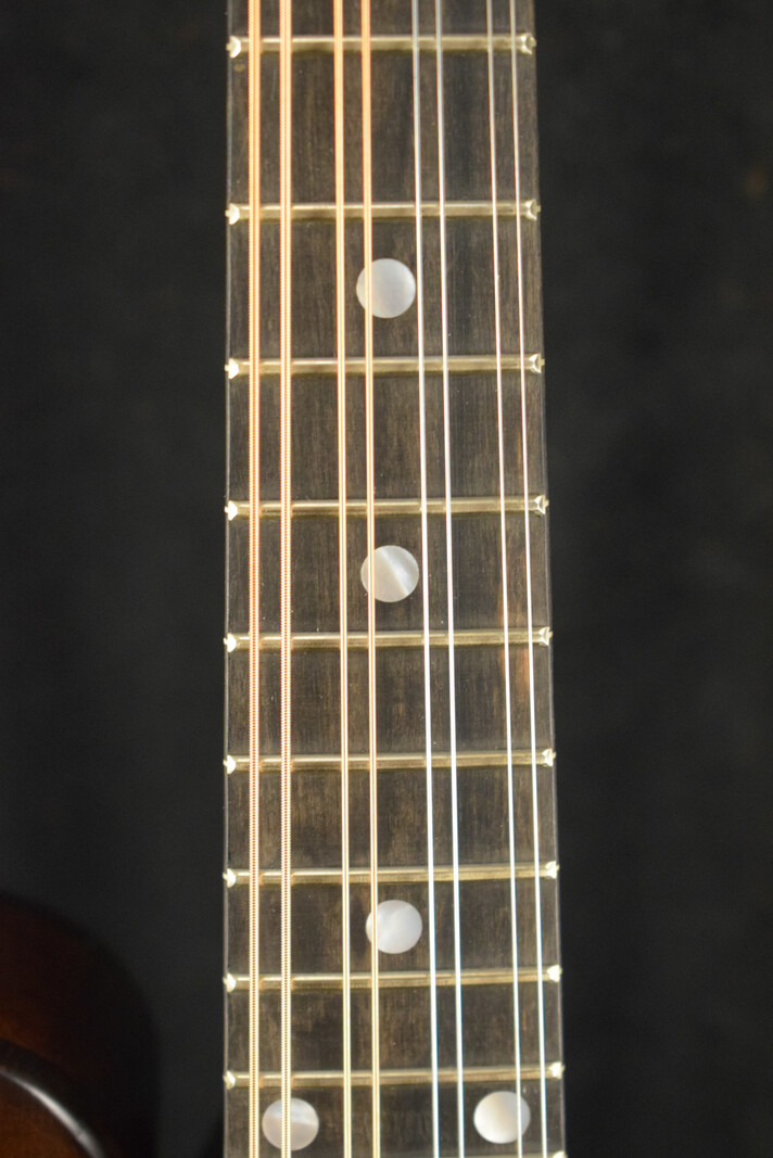 Eastman Eastman MD515CC/TV F-Style F-Hole Contoured Comfort Mandolin Truetone Vintage Finish