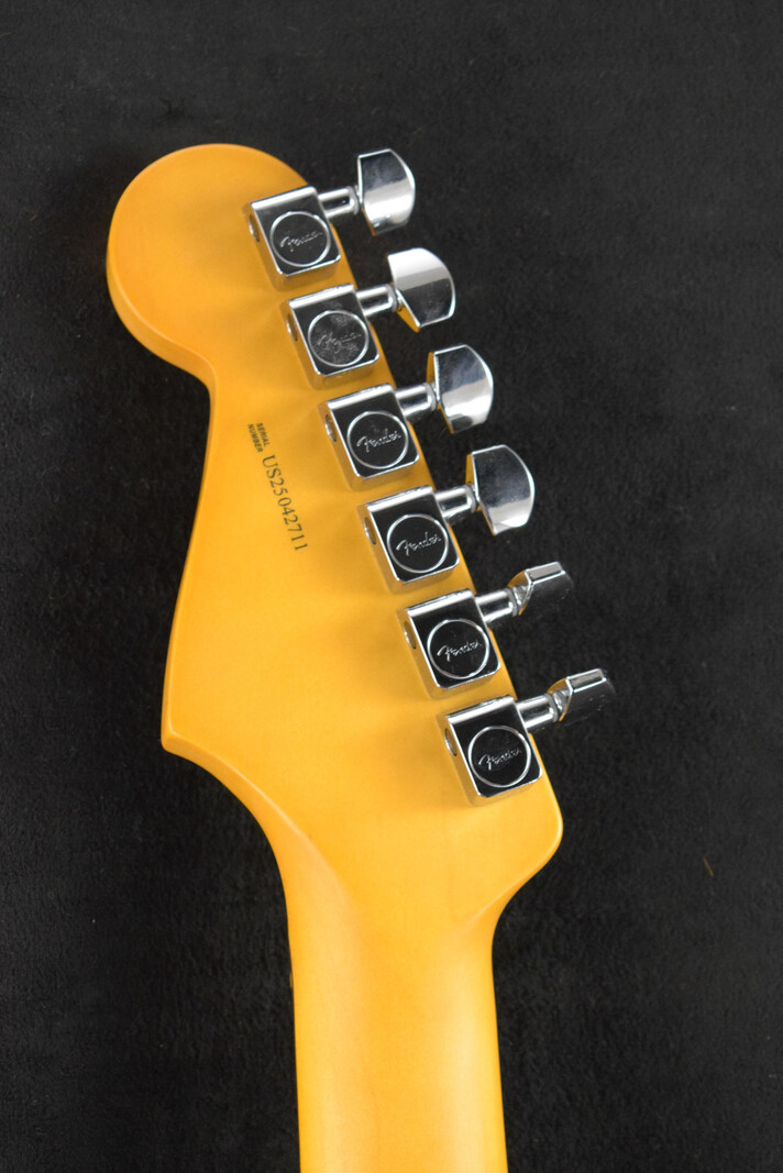 Fender Fender American Professional II Stratocaster HSS 3-Color Sunburst Rosewood Fingerboard