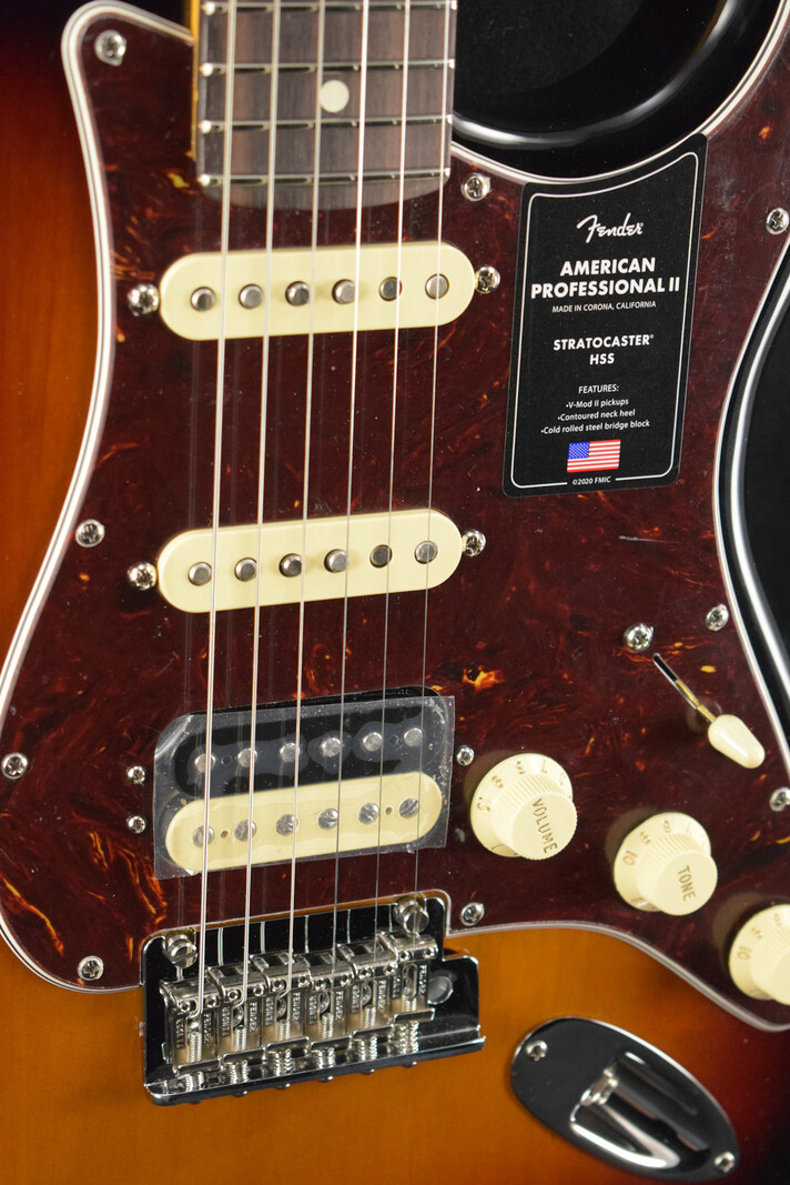 Fender Fender American Professional II Stratocaster HSS 3-Color Sunburst Rosewood Fingerboard