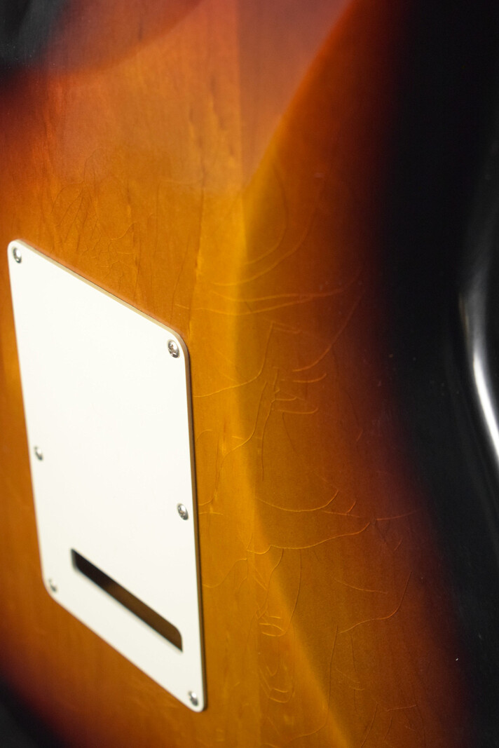 Fender Fender American Ultra Luxe Vintage '50s Stratocaster 3-Color Sunburst Maple Fingerboard