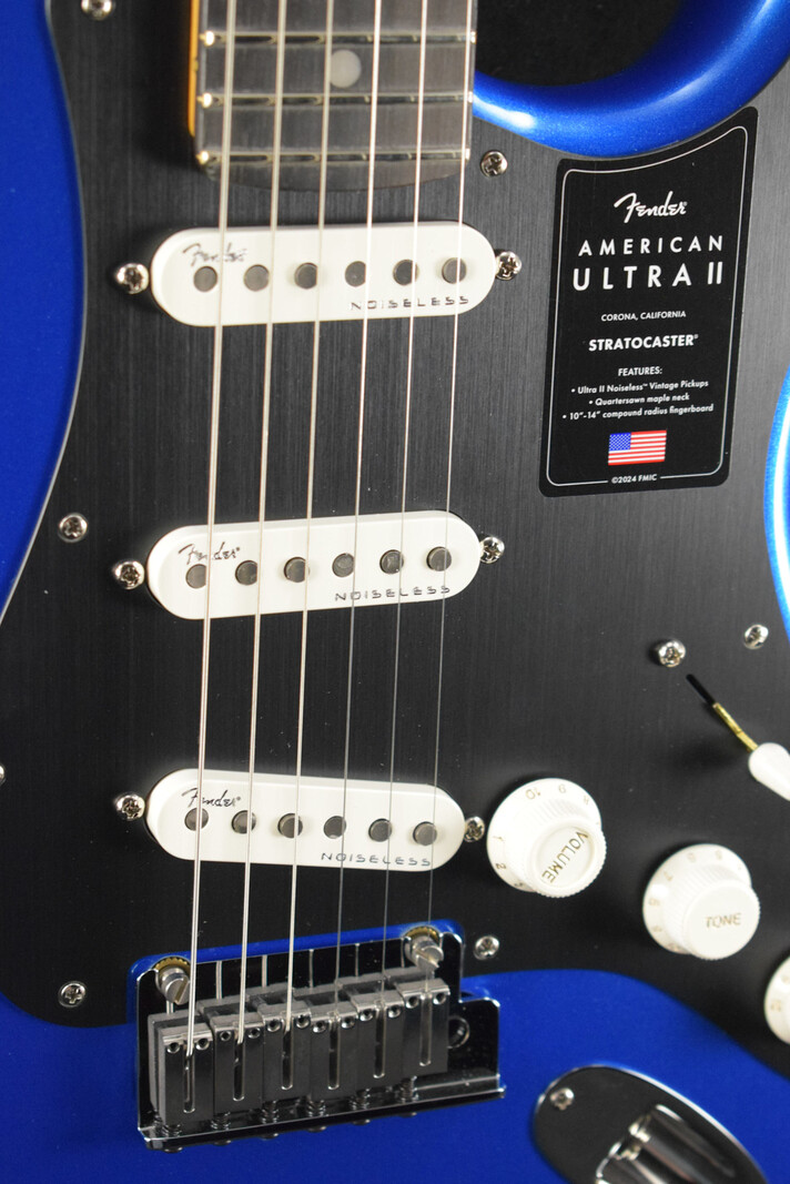 Fender Fender American Ultra II Stratocaster Noble Blue Ebony Fingerboard