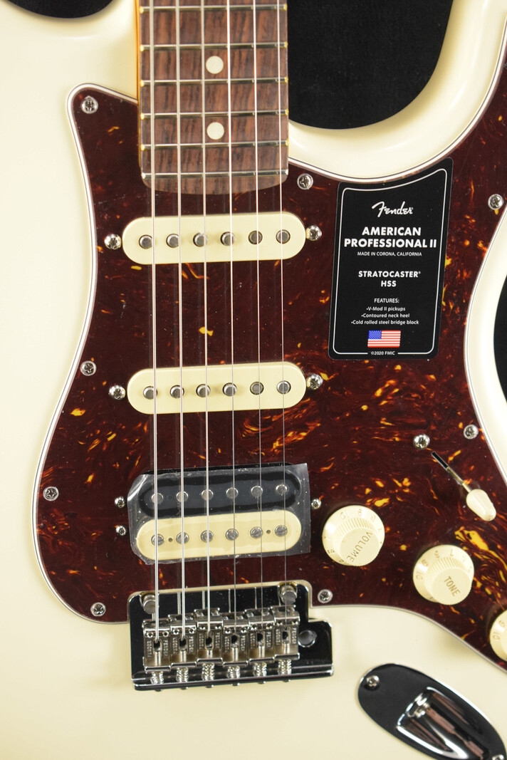 Fender Fender American Professional II Stratocaster HSS Olympic White Rosewood Fingerboard