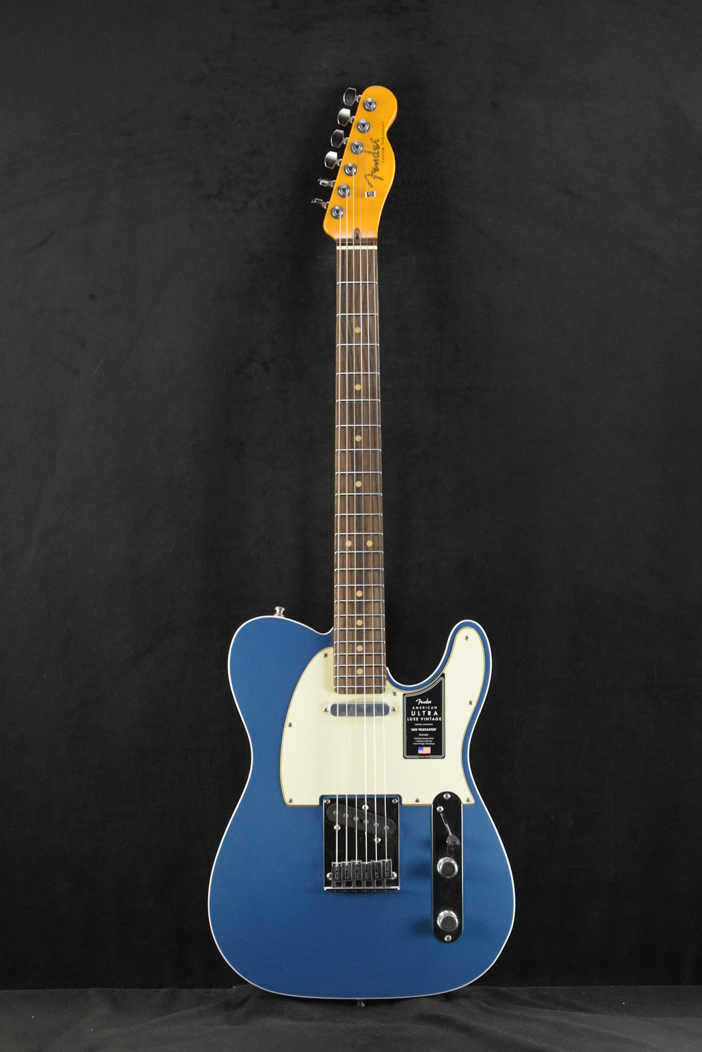 ギター Fender American Vintage ST Thin Lacquer Fender American Vintage Stratrocaster Thin Lacquer CAR