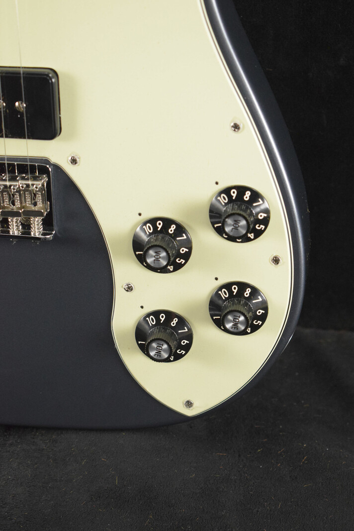 Fender Fender Chris Shiflett Cleaver Telecaster Deluxe Charcoal Frost Metallic Rosewood Fingerboard