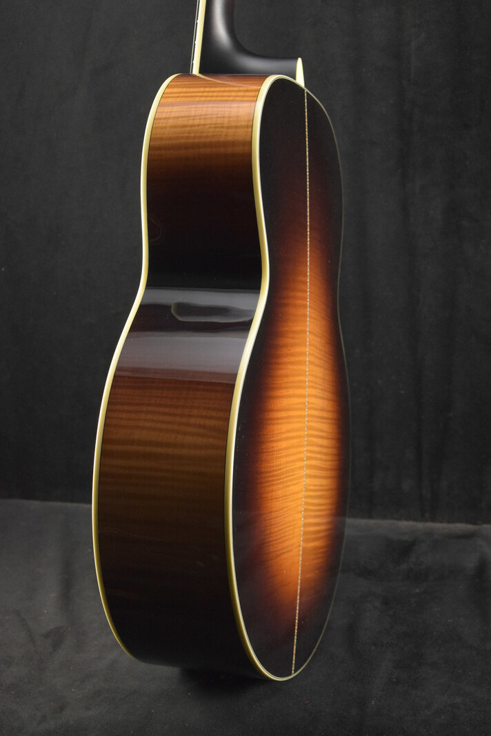 Eastman Eastman AC630-SB Jumbo Sunburst Truetone Gloss