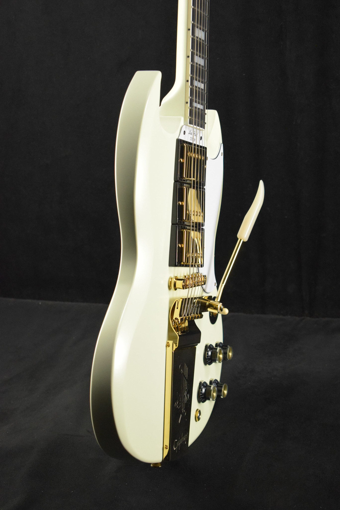 Epiphone Epiphone IGC 1963 Les Paul SG Custom With Maestro Vibrola Classic White (Includes Hard Case)
